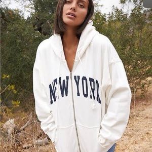 Brandy Melville zip up